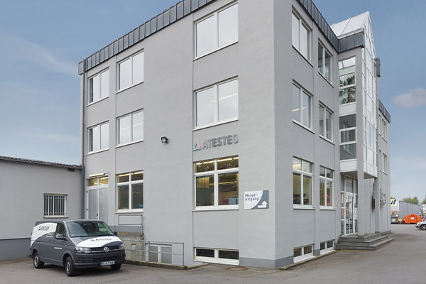 ATESTEO | Our ATESTEO location in Aachen, Germany. Oldest location and offers various test benches, technical facilities and workshops for drivetrain testing, testing equipment and engineering services. Brake testing benches für cars and lorries as well as roller dynometer.
